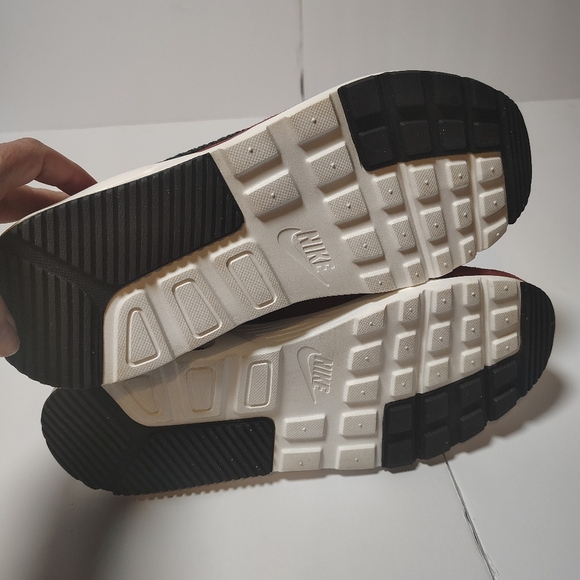 Nike Air Max SC SE Women's  Sneakers Size 9.5 - Picture 3 of 9